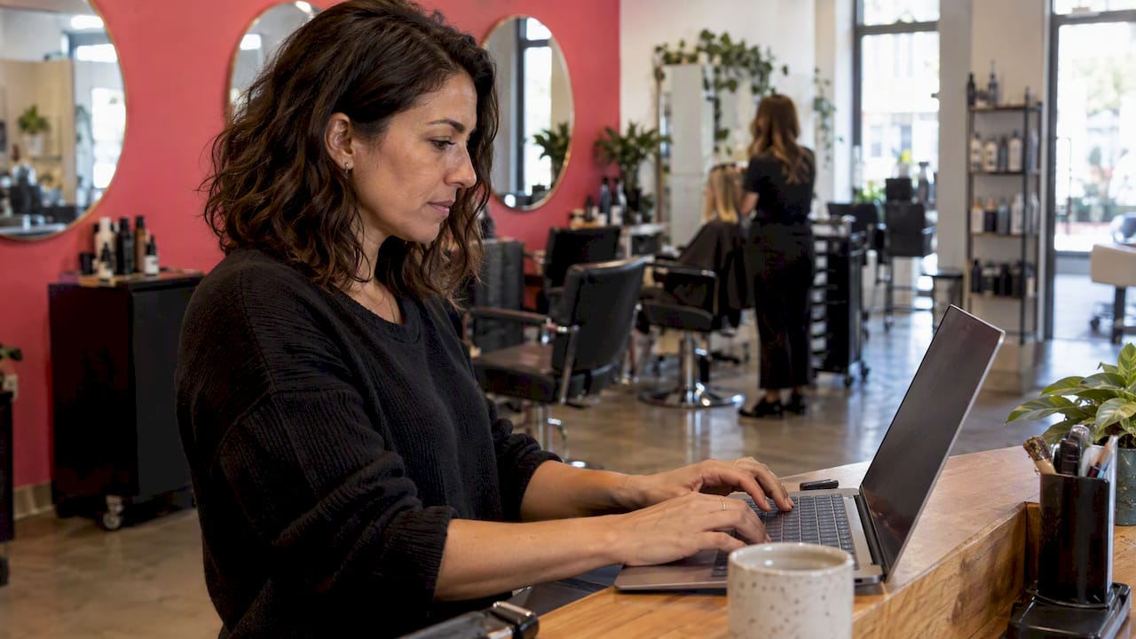 Salon owner setting up a reusable social template